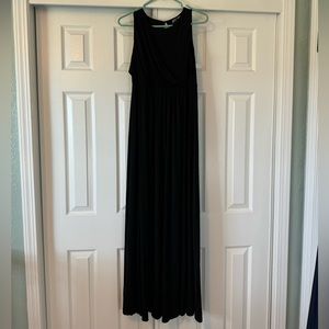 A Pea in the Pod Black Draped Floor Length Maternity Dress